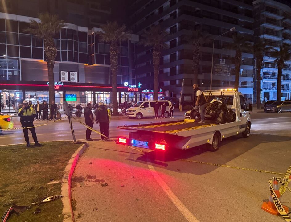 Karşıyaka'da Kaza: 18 Yaşındaki Motosiklet Sürücüsü Hayatını Kaybetti