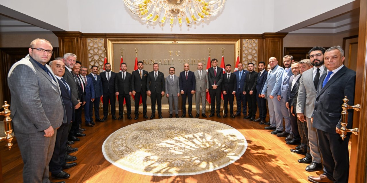 MHP Kocaeli Başkanı ve Yönetimi Vali Aktaş'ı Ziyaret Etti