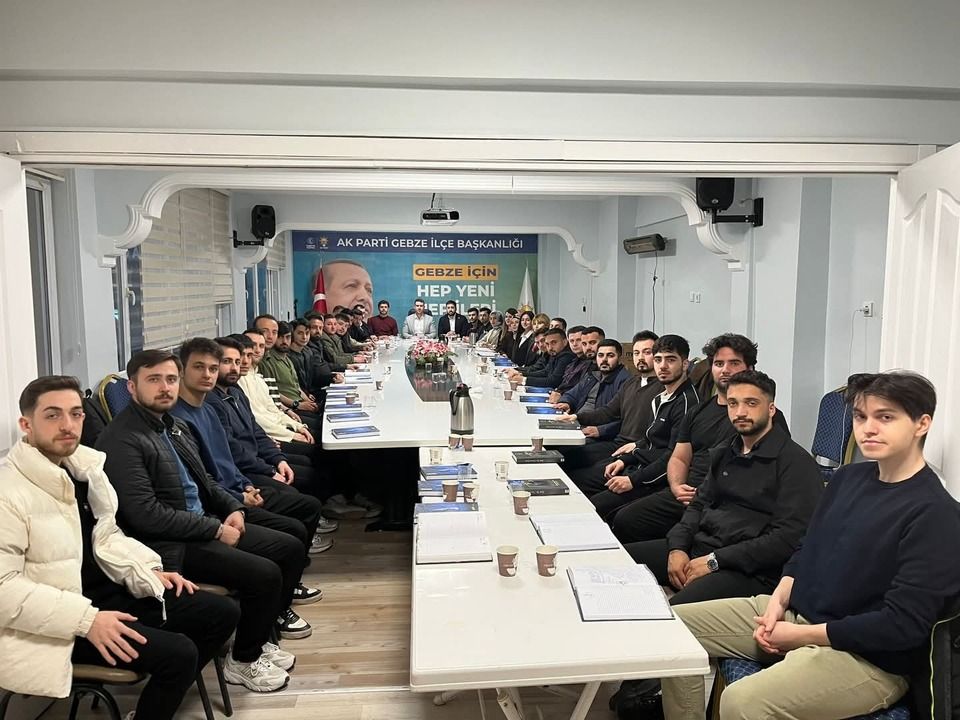 AK Parti Gebze Gençlik Kollarında Büyük Gençlik Şöleni Hazırlıkları Tam Gaz Sürüyor