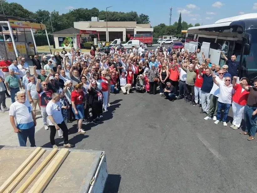 İYİ Parti Gebze'den Ankara'ya Güçlü Çıkartma: Tandoğan Sallandı!