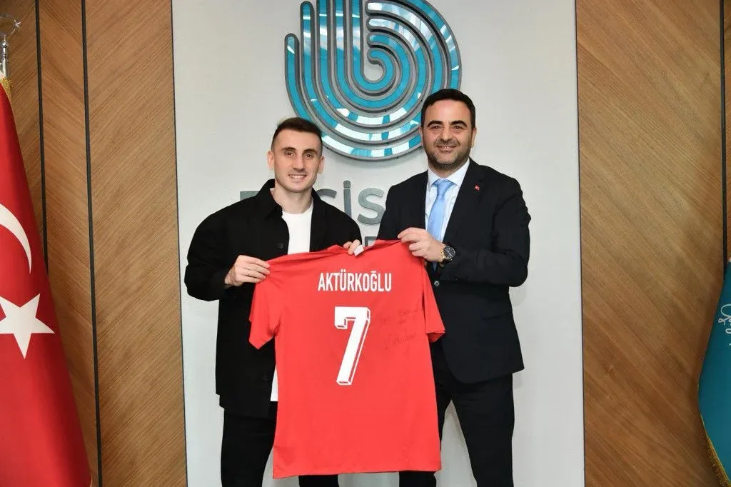 MİLLİ YILDIZ KEREM AKTÜRKOĞLU’NDAN BAŞİSKELE’YE ZİYARET